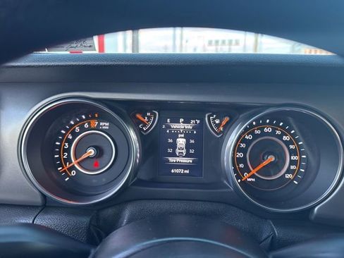 Used 2019 Jeep Wrangler Unlimited Sport image 29