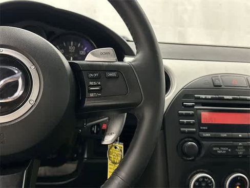 Used 2014 MAZDA MX-5 Miata Club image 16