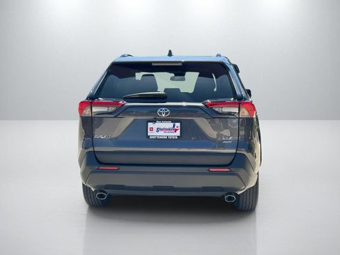 Used 2022 Toyota RAV4 XLE w/ Convenience Package AWD/4WD image 6