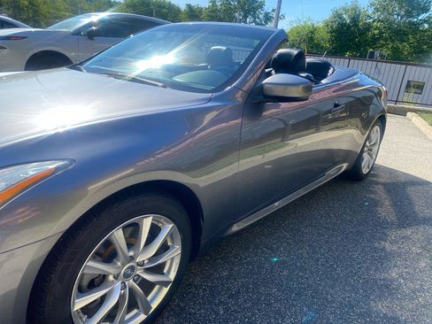 Used 2013 INFINITI G37 Convertible w/ Premium Pkg RWD image 29