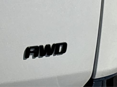 Used 2022 Chevrolet Traverse Premier w/ Redline Edition image 25