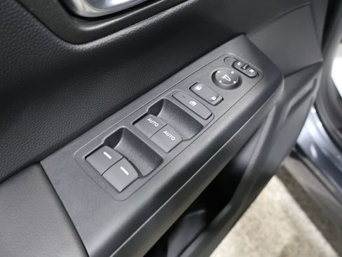 Used 2025 Honda CR-V EX image 13