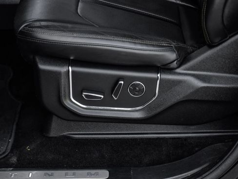 Used 2019 Ford Expedition Max Platinum RWD image 38