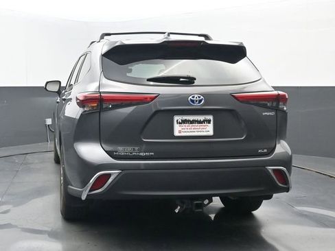 Used 2023 Toyota Highlander XLE AWD/4WD image 23