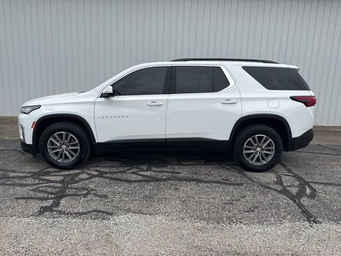 Used 2022 Chevrolet Traverse LT FWD image 2