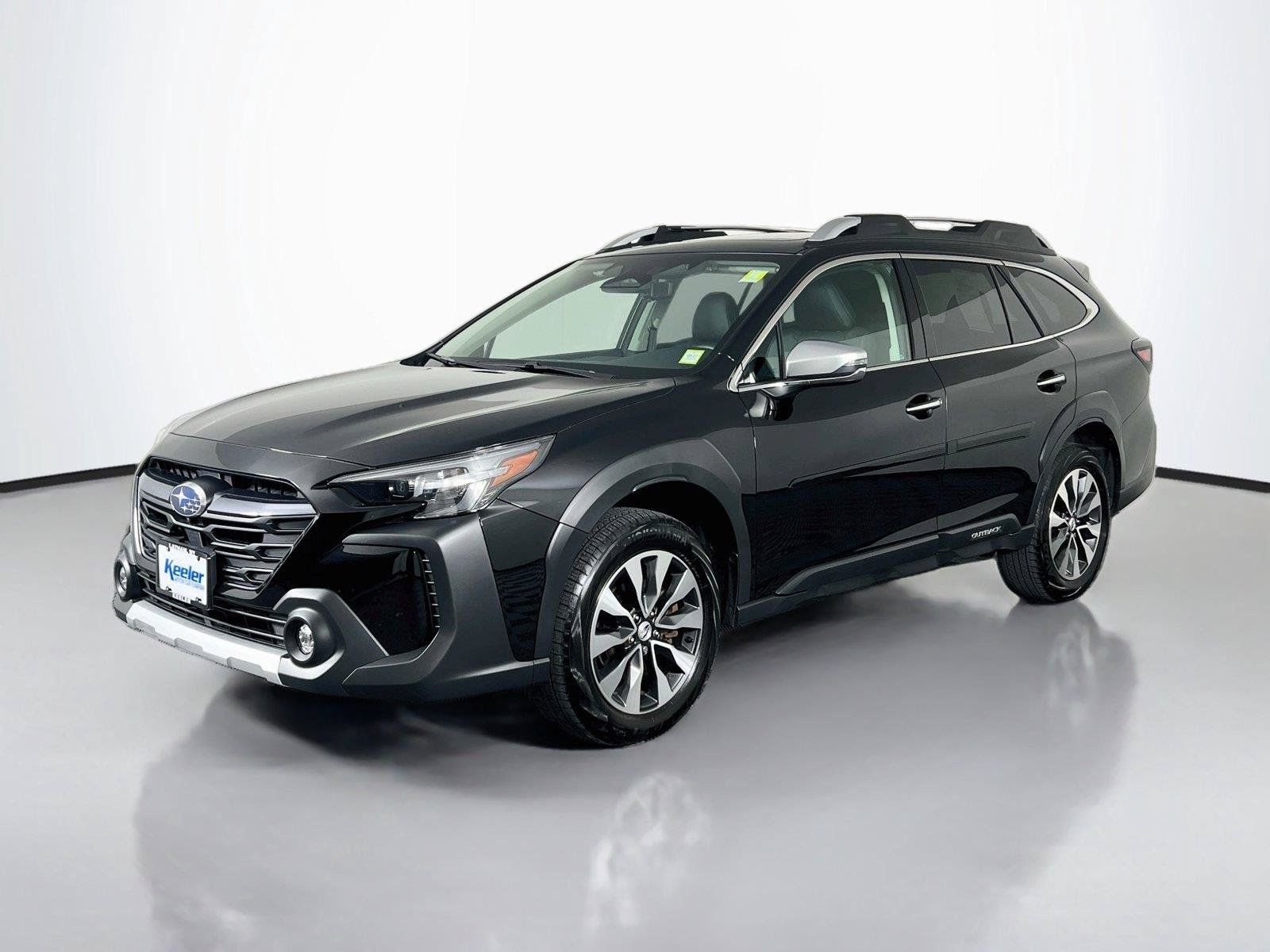 Used 2025 Subaru Outback Touring XT AWD/4WD image 2