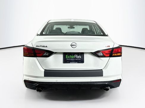Used 2024 Nissan Altima 2.5 SR FWD image 7