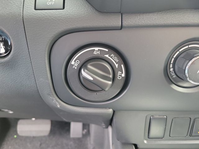 New 2026 Nissan Frontier SV w/ Tow Package AWD/4WD image 30