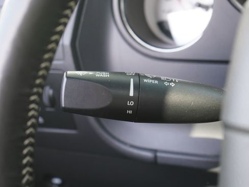 Used 2014 Dodge Challenger R/T RWD image 14