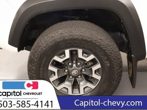 Used 2023 Toyota Tacoma TRD Off-Road AWD/4WD image 9