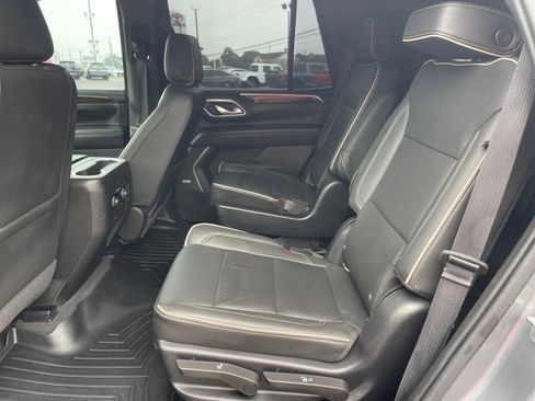 Used 2021 Chevrolet Tahoe Premier w/ Premium Package RWD image 12