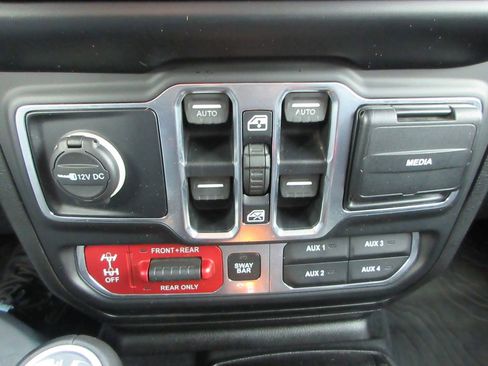 Used 2019 Jeep Wrangler Unlimited Rubicon image 31