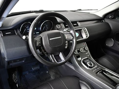 Used 2019 Land Rover Range Rover Evoque SE Premium image 20