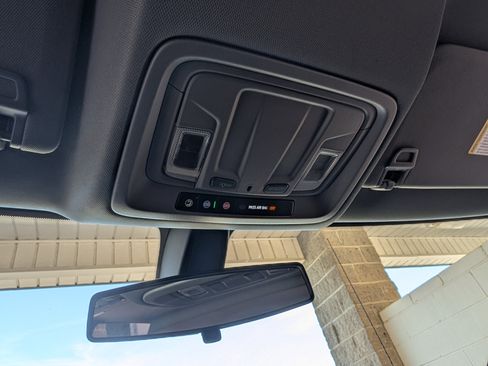 Used 2021 Chevrolet Silverado 1500 LT RWD image 29