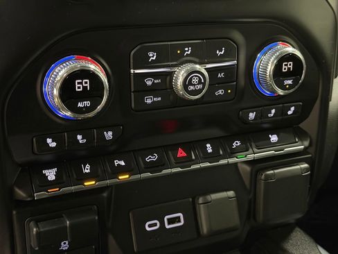 Certified 2020 GMC Sierra 3500 Denali w/ Denali Ultimate Package image 45