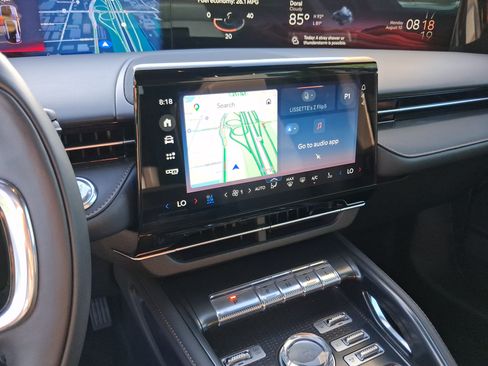 Certified 2024 Lincoln Nautilus Reserve w/ Jet Appearance Package (87T) AWD/4WD image 19