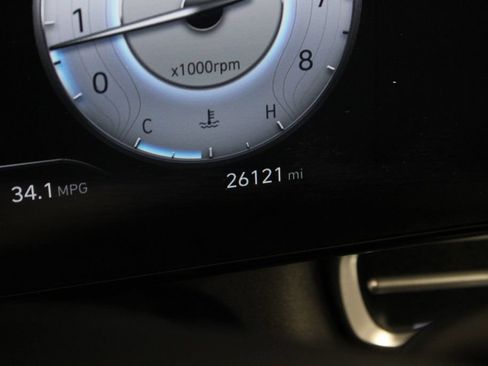 Certified 2024 Hyundai Elantra SEL FWD image 26