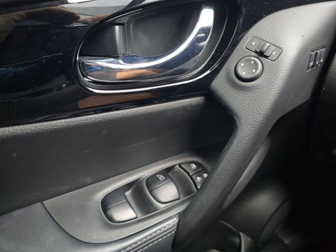 Certified 2022 Nissan Rogue Sport SL w/ Premium Package AWD/4WD image 23