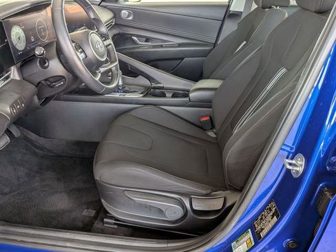 Used 2023 Hyundai Elantra SEL w/ Convenience Package image 11