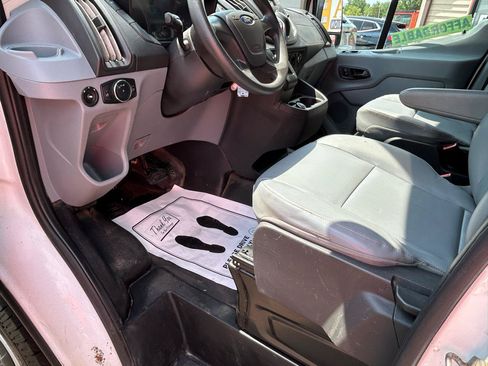 Used 2017 Ford Transit 250 130 Low Roof RWD image 9