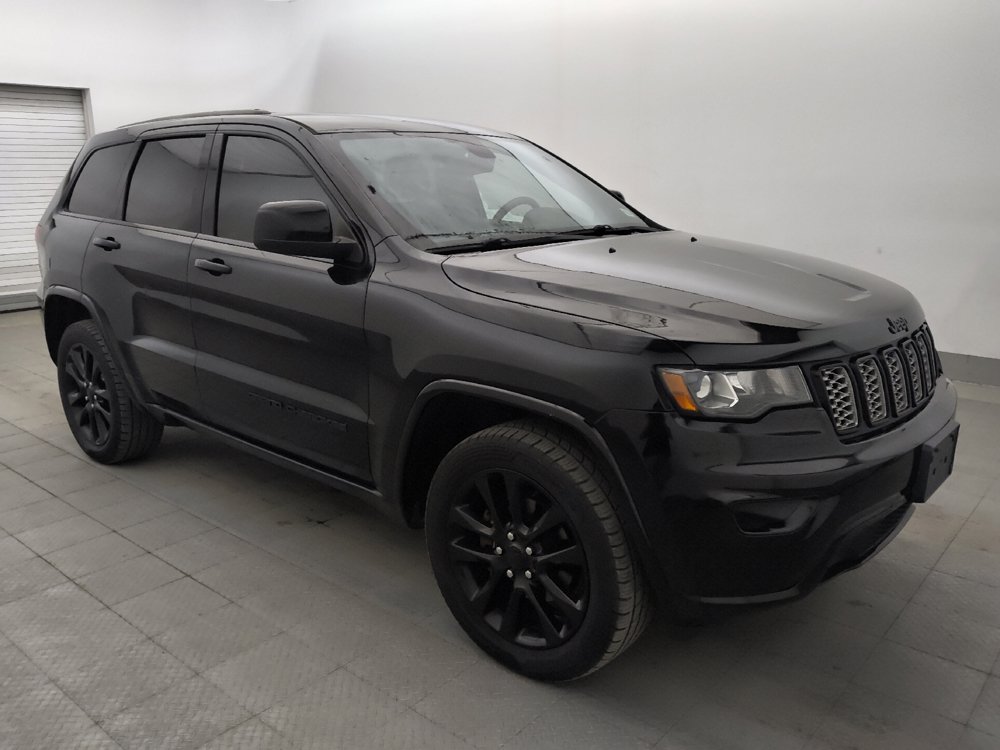Used 2018 Jeep Grand Cherokee Altitude AWD/4WD image 11