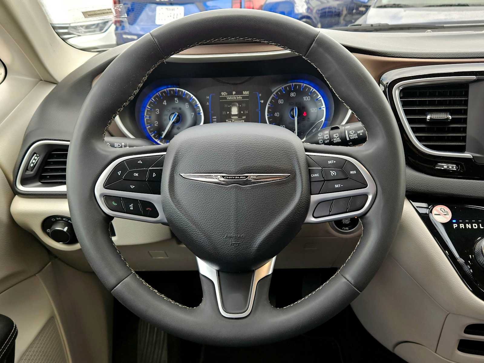 Used 2022 Chrysler Voyager LX FWD image 20