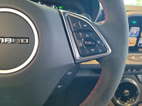 Used 2018 Chevrolet Camaro ZL1 RWD image 17