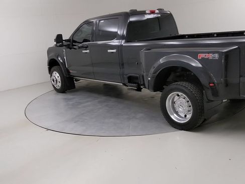 Certified 2024 Ford F450 Platinum w/ FX4 Off-Road Package AWD/4WD image 17