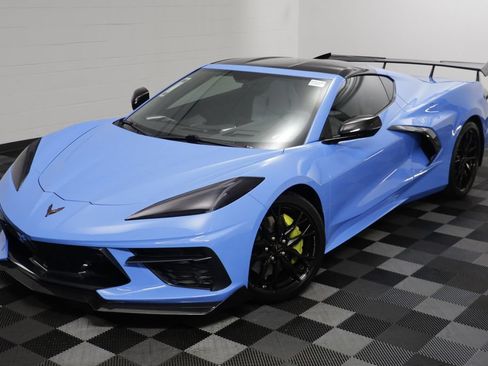 Used 2023 Chevrolet Corvette Stingray Preferred Cpe w/ Z51 Performance Package RWD image 2