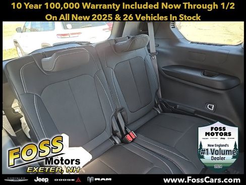 New 2025 Jeep Grand Cherokee L Laredo image 14