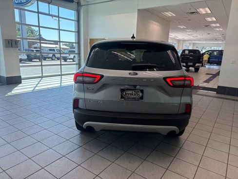 Used 2024 Ford Escape Active w/ Tech Pack #1 AWD/4WD image 17