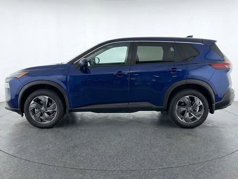 Used 2025 Nissan Rogue SV FWD image 5