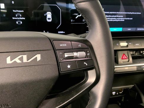 Certified 2025 Kia K4 EX FWD image 19