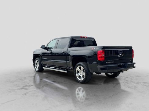 Used 2018 Chevrolet Silverado 1500 LT w/ All Star Edition AWD/4WD image 4