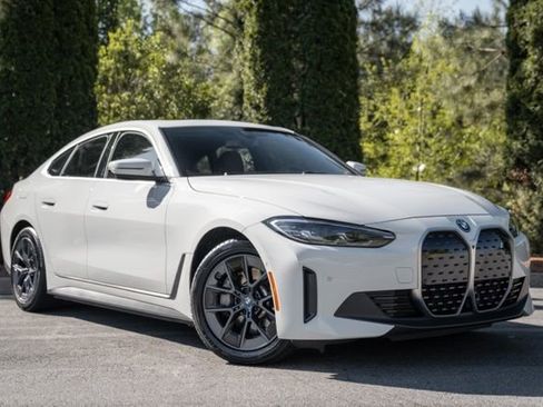 Used 2023 BMW i4 eDrive35 w/ Premium Package RWD image 5