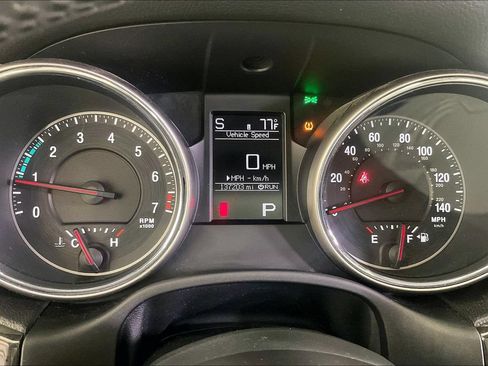 Used 2011 Jeep Grand Cherokee Laredo AWD/4WD image 26