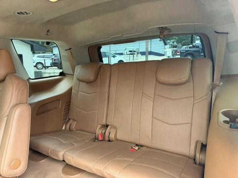 Used 2016 Cadillac Escalade Platinum AWD/4WD image 44