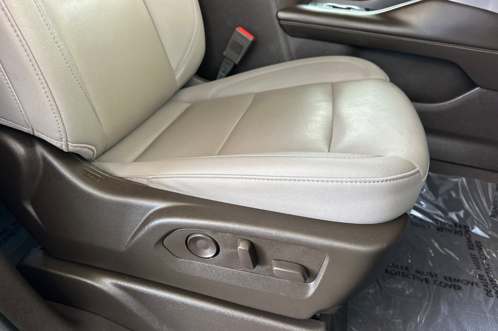 Used 2024 Chevrolet Tahoe LT AWD/4WD image 25
