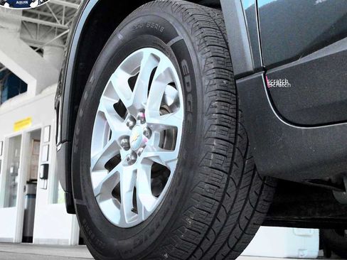 Used 2020 Chevrolet Traverse LT AWD/4WD image 16