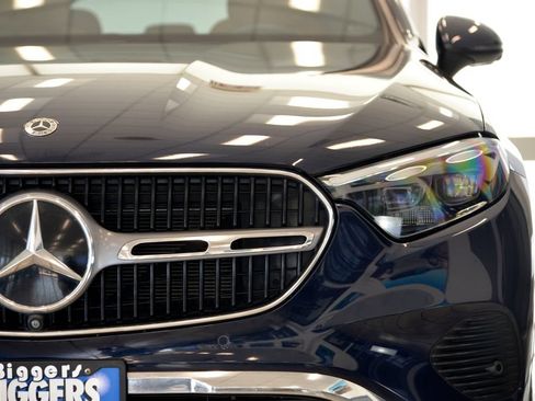 Used 2023 Mercedes-Benz GLC 300 4MATIC image 11