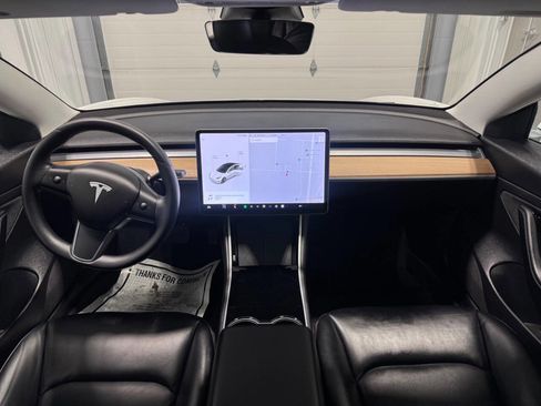 Used 2020 Tesla Model 3 Standard Range Plus image 22