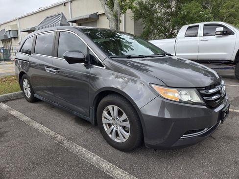 Used 2016 Honda Odyssey SE image 2