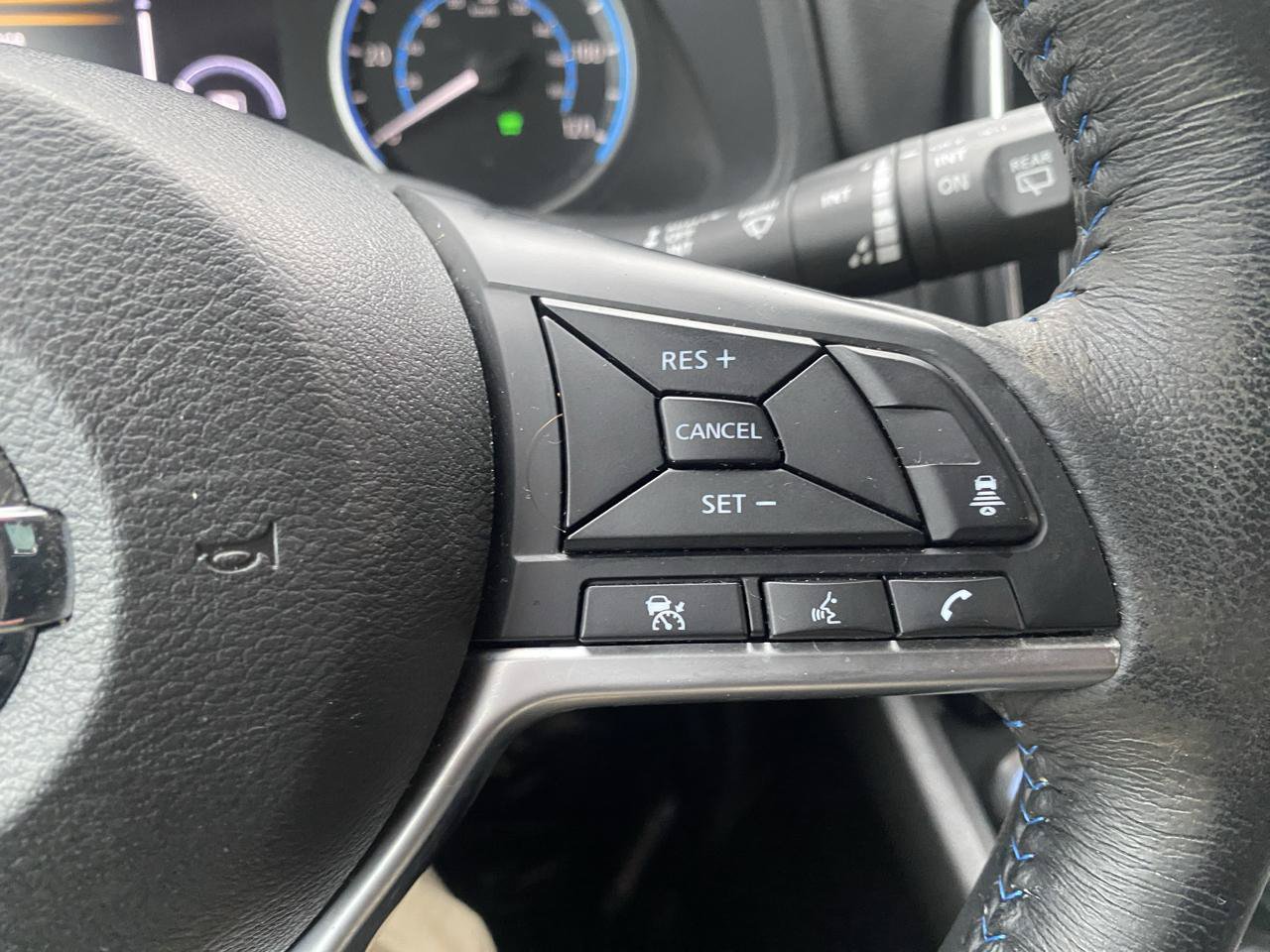 Used 2018 Nissan Leaf SV w/ Protection Package FWD image 16