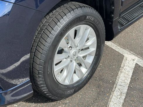 Used 2018 Lexus GX 460 Premium w/ Premium Package AWD/4WD image 7