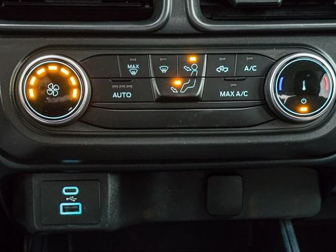 Used 2023 Ford Maverick XL image 18