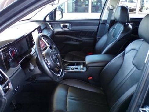 Used 2021 Kia Sorento SX image 16