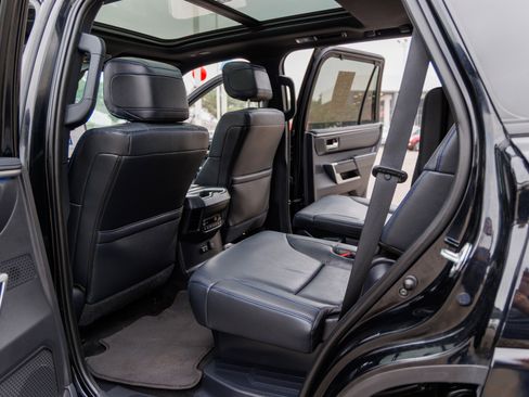 Certified 2024 Toyota Sequoia Platinum AWD/4WD image 39