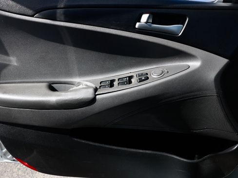 Used 2011 Hyundai Sonata GLS image 40