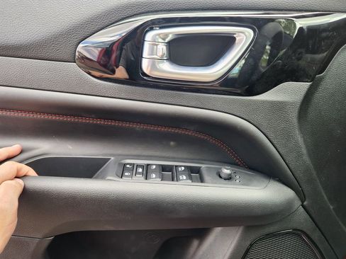 New 2026 Jeep Compass Trailhawk image 24