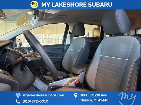 Used 2015 Ford Escape SE image 12